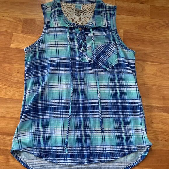 Sleeveless top - Picture 2 of 3